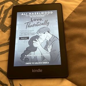 Amazon - Kindle Paperwhite E-Reader (with special offers) - 6" - 8GB - Black